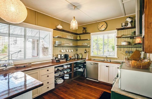 Dorrigo Cottage | Charming 1940's two bedroom cottage, established gardens, large verandah and BBQ