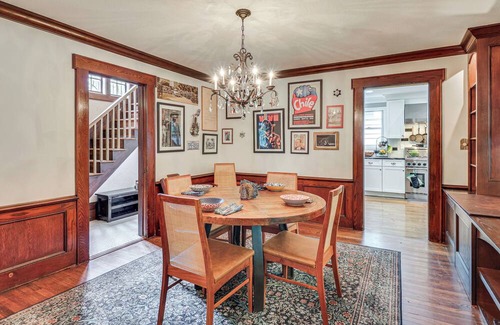 West Orange House | Easy Train Access to NYC! Elegant Family Retreat