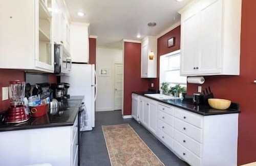 Newberg House | Family/Pet Friendly Craftsman