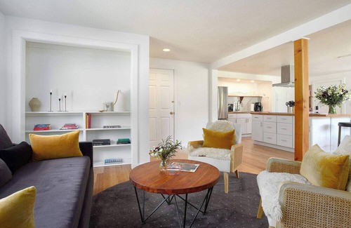 Egremont House | Townhome Connected To Historic Inn & Music Venue