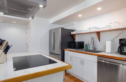 Egremont House | Townhome Connected To Historic Inn & Music Venue