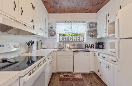 Raleigh House | Soothing 3-bedroom house in Raleigh