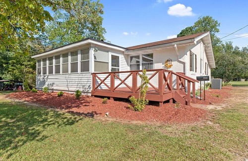 Raleigh House | Soothing 3-bedroom house in Raleigh