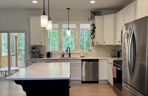 Hillsborough House | Lake Retreat in Hillsborough, NC