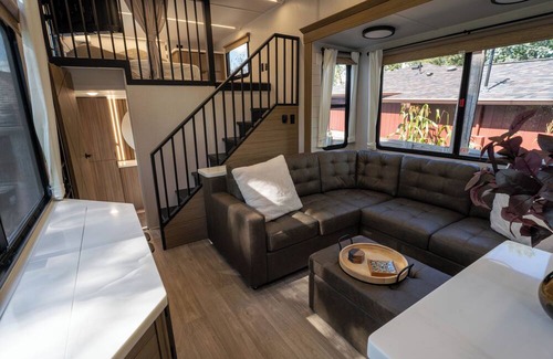 Big Lake House | Unwind in comfort at The Grand Legacy Lodge Luxury
