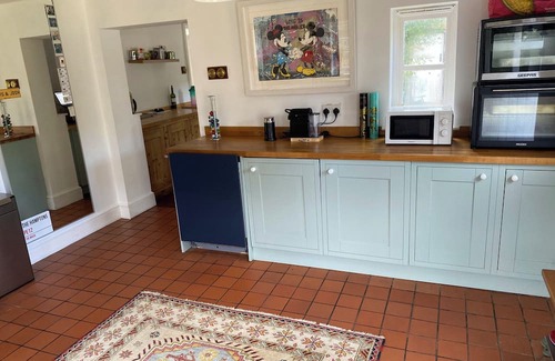 Tilney Fen End House | Spacious 6-Bed Countryside Home Surrounded by Nature