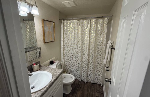 Silver Spring Apartment | Charming 1-bedroom apartment with AC, fitness room in brilliant Silver Spring