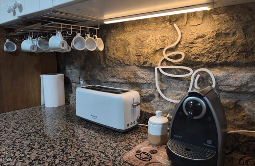 Sant Guim de la Plana House | Rural House 'La Rectoria De Vicfred' with Mountain Views, Wi-Fi and Air Conditioning