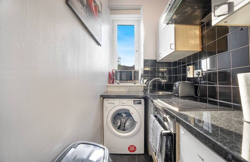 Central Aberdeen Apartment | Holburn Street Lodge - Grampian Lettings