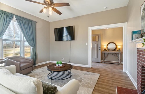 Somerville House | Charming 3-bedroom house in Somerville minutes from Blue Oval and Town Square!