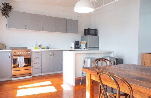 Eden Terrace Apartment | CBD Fringe Gem -Close to K’ Rd, Ponsonby & Transit