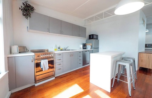 Eden Terrace Apartment | CBD Fringe Gem -Close to K’ Rd, Ponsonby & Transit