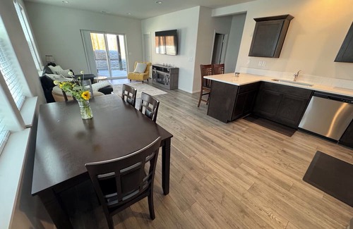 Thurston Condo | Brand New never lived in 3-bedroom Duplex in enjoyable Springfield with AC