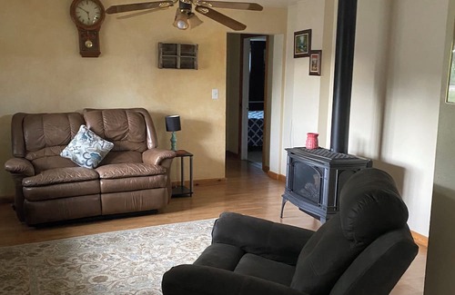 Worland House | Phenomenal 2-bedroom house with AC in charming Worland