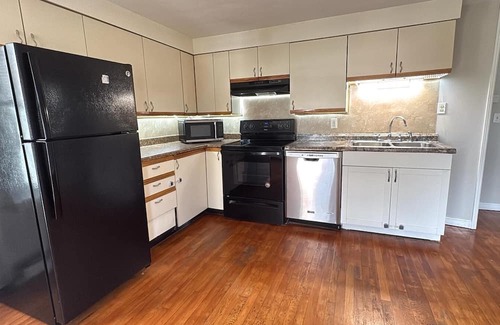 North Attleboro House | Fabulous building in North Attleborough Downtown - 2 bedrooms