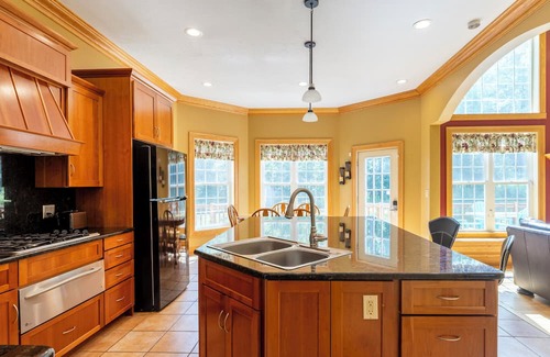 Montour Falls House | Luxurious 5-bedroom 4,000 square foot home