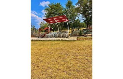 Huasca De Ocampo Cabin | Rustic cabin with games Chiquis by Gestor C3