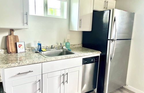 Payson Apartment | Clean Modern Apartment-75” SMART TV & Xbox