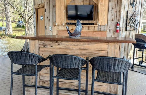 Cordele House | Cozzy Cottage/mobile home on the water @ Lake Balckshear