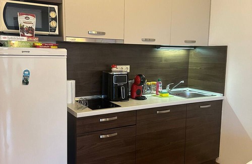 Chernomorets Apartment | Apartment 'Atia Bulgaria' with Sea View, Wi-Fi and Air Conditioning