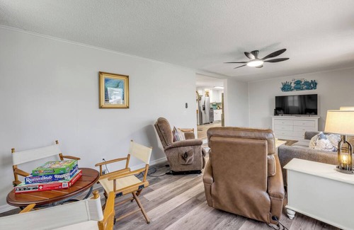 Water Front Park House | Boater and Fisherman's Paradise. Bring your boat, bring your dog, and enjoy!
