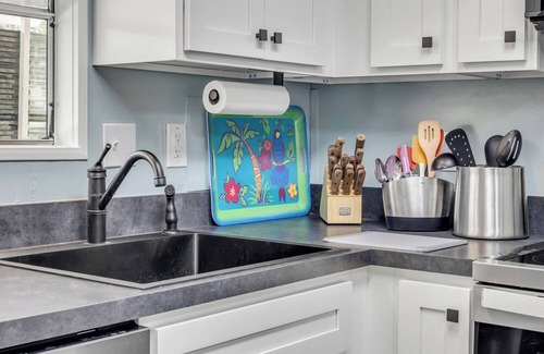 Water Front Park House | Boater and Fisherman's Paradise. Bring your boat, bring your dog, and enjoy!