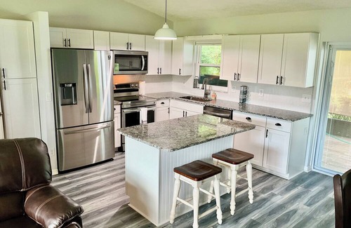Sun 'N Lake House | 4 For Fore!