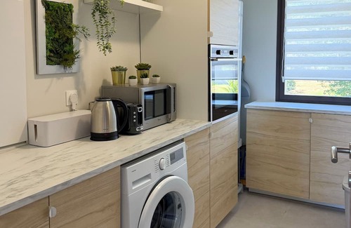 Villeneuve-les-Bouloc Apartment | Modern and Cozy Apartment with Private Pool