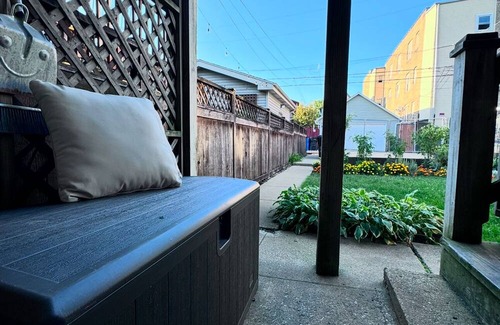 Chicago Apartment | Chic 1-bedroom apt in safe and enjoyable Chicago neighborhood