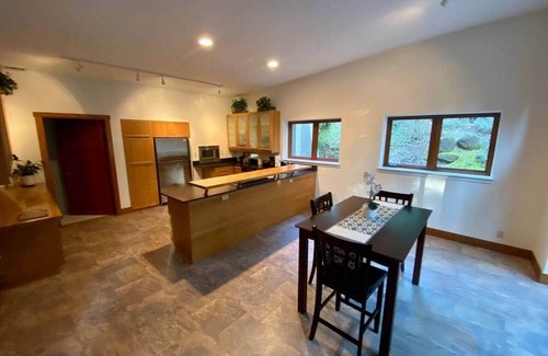 Nevada City House | Hoothaus-secluded, eco home close to trails & town