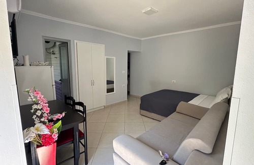 Qender Apartment | Bebi Guest House