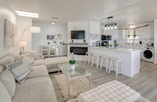 North Lakeport House | Hot Tub, Views & Dock! Playful Home on Clear Lake