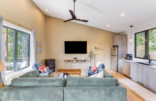 Weaverville House | 12 Mi to Asheville: Mtn-View Gem in Weaverville