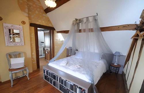 Saint-Germain-des-Grois Bed & Breakfast | Cosy guest house - relaxation, games and conviviality