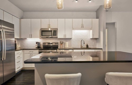 Clayton Apartment | 3BD Sanctuary Stone`s Throw from DT Clayton