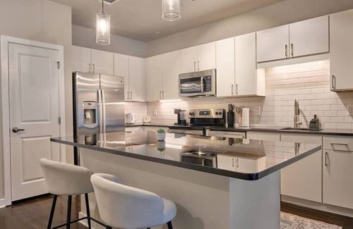 Clayton Apartment | 2BD Haven Steps from DT Clayton