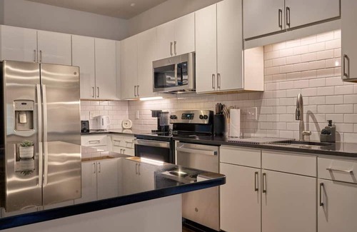 Clayton Apartment | 2BD Haven Steps from DT Clayton