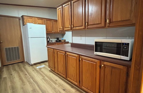 Bryant House | Charming 3-bedroom mobile home on a private lot in Bryant, AR