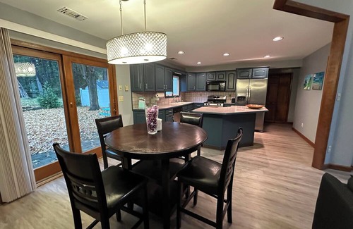 Clifton Park House | Spacious Clifton Park Townhome in Prime Location