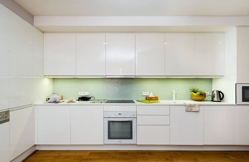 Karlin Apartment | Urban Hideway - Bright apartment in Trendy Karlin
