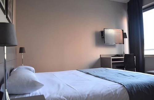 9th Arrondissement Hotel | In the Heart of Lyon! Daily Breakfast, Pet-friendly Hotel near Gare de Vaise!
