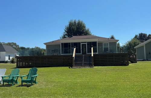 Cordele House | Charming 2-bedroom lake house on Lake Blackshear