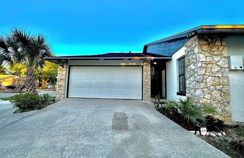 Rosemont House | Wonderful 3-bedroom house in Orlando close to Downtown and Springs