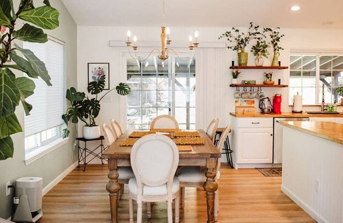 Altamont Apartment | The Mintwood| 4 BDR Home Near Crater Lake/OIT