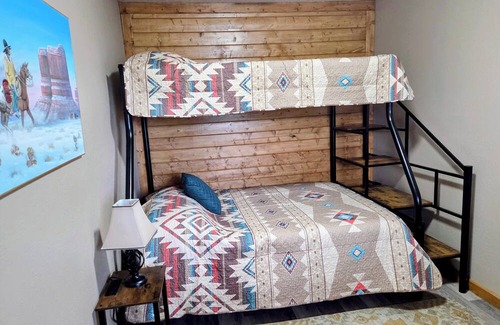 Bernalillo Other | Charming 2-bedroom farmhouse between Albuquerque and Santa Fe.