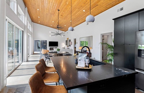 Weaverville House | Hydro Pool + Hot Tubs + Cold Plunge Views Luxe Dual Retreats 6BR Sleeps 16