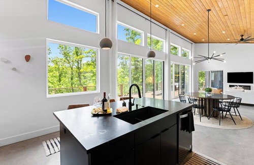 Weaverville House | Hydro Pool + Hot Tubs + Cold Plunge Views Luxe Dual Retreats 6BR Sleeps 16