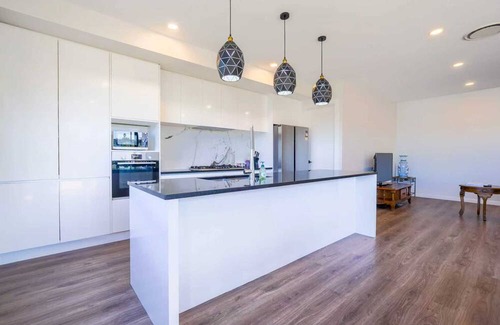 Pinehill House | Bright & Spacious 3-Bedroom Home in Pinehill
