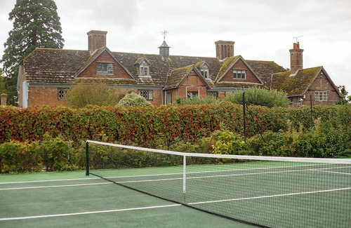 Staplefield House | Long House is a Grade II listed family home set in 5 acres of garden and park.
