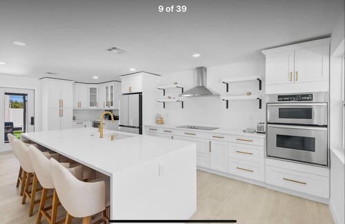 Hobe Sound House | 2 Miles to Beach with large putting green!